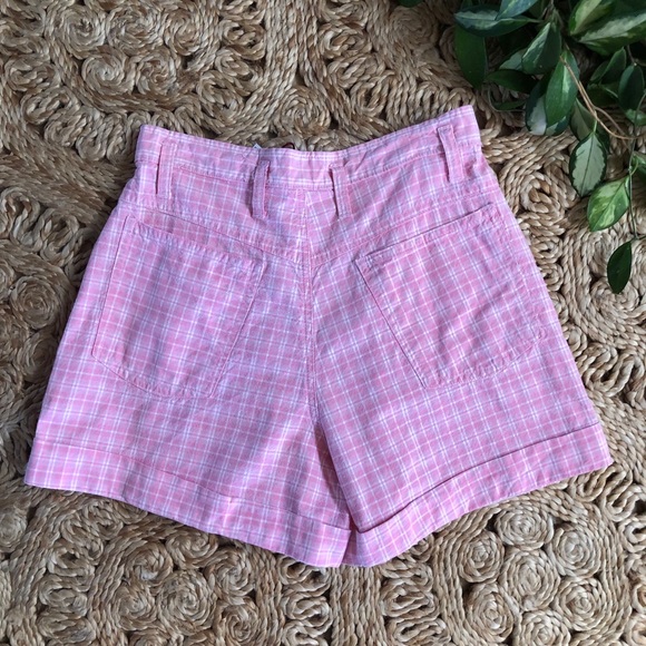 Vintage 90s pink and white plaid shorts 29” waist - Picture 4 of 8
